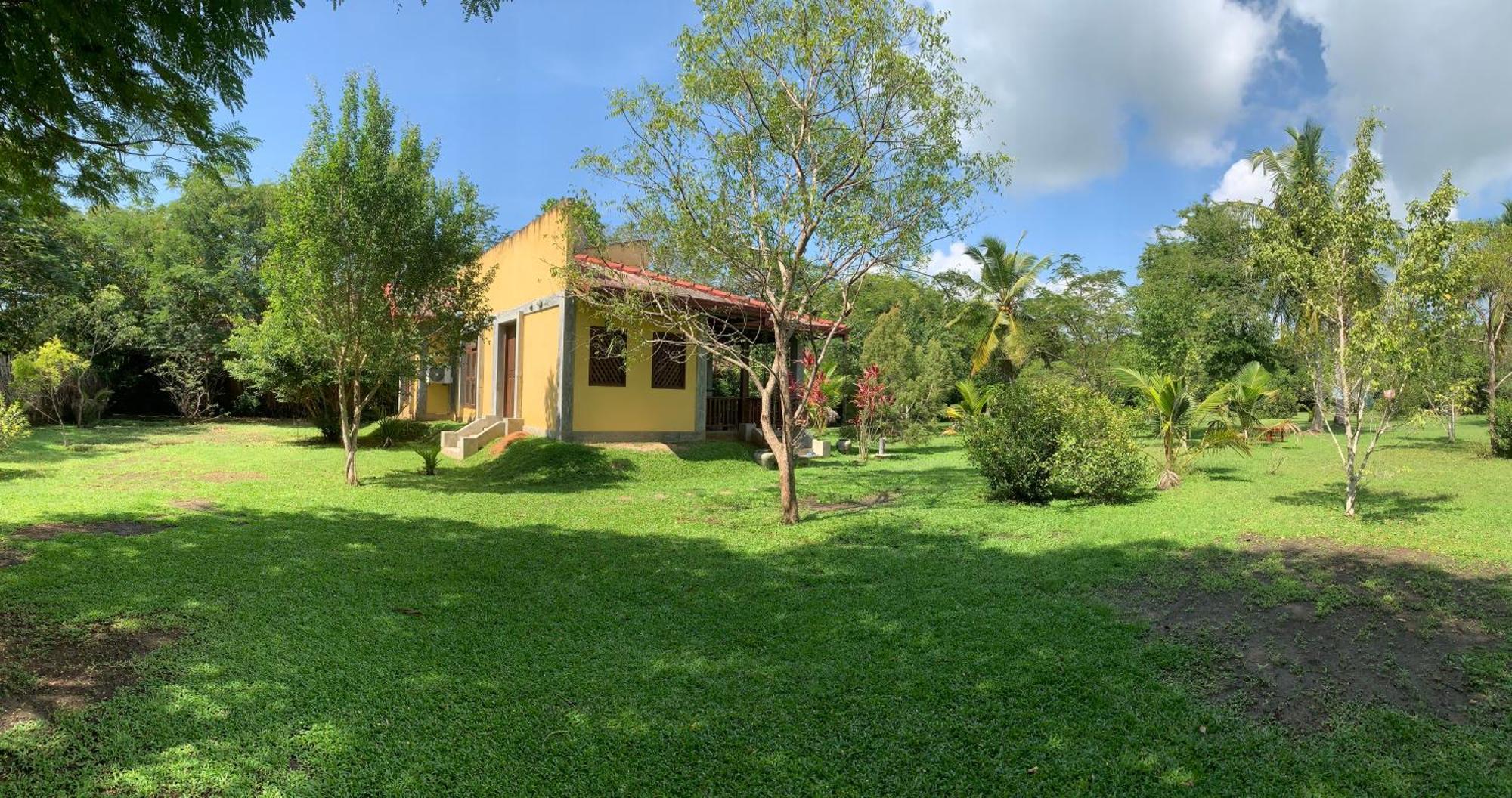 Villa De Lagoon View Tangalle Exterior foto